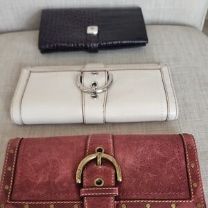Elegant Women's Leather Wallet Set